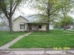 145 Pacific Ave, Osawatomie, KS 66064