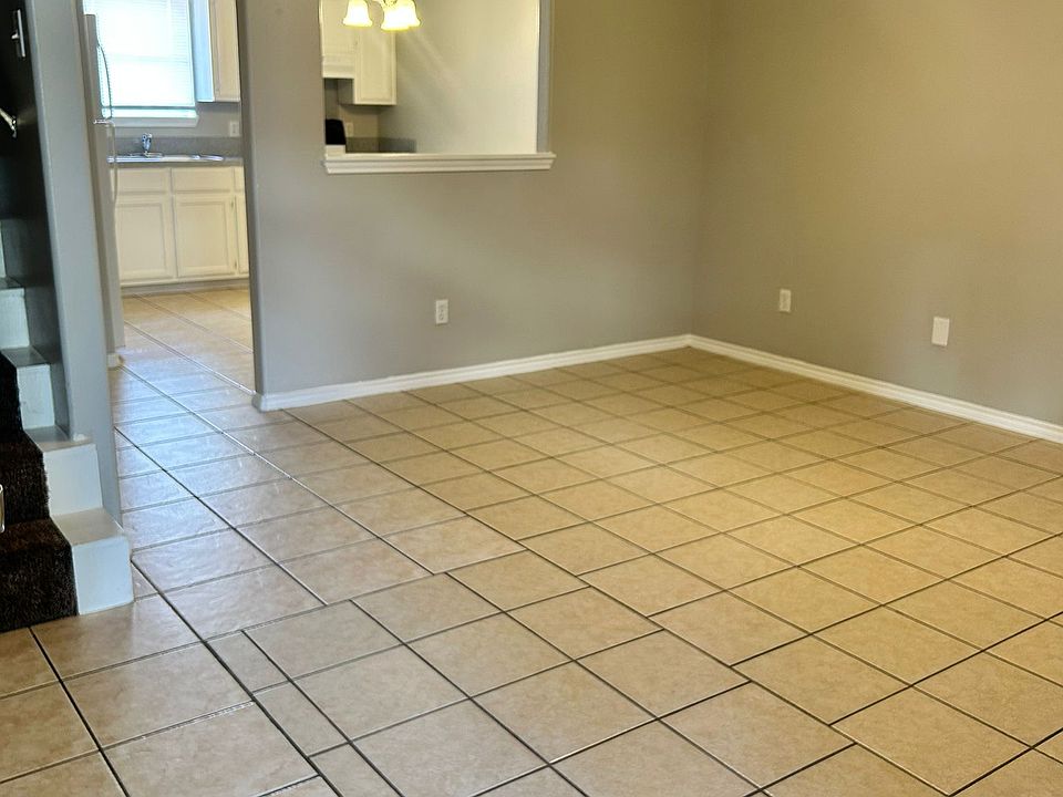 1st image of 2302 W Elisa Ln #7