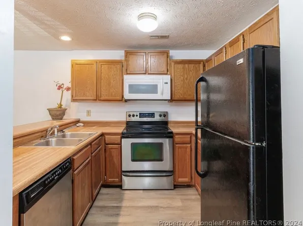 1904 Tryon Dr Unit 8, Fayetteville, NC 28303