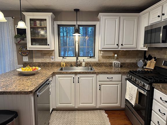 2nd image of 155 Heritage Dr Unit 155