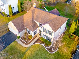 311 Briarwood Ln, Algonquin, IL 60102