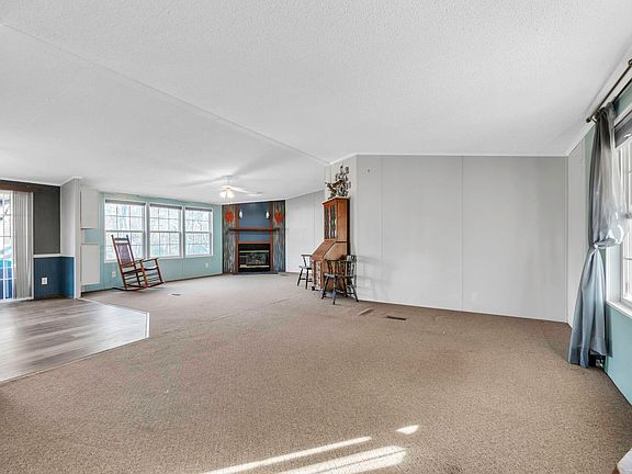 4th image of 114 Cypress Springs Dr