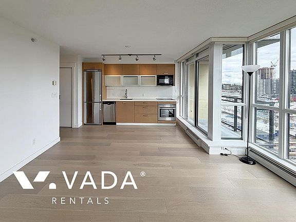 4th image of 10777 University Dr #1304
