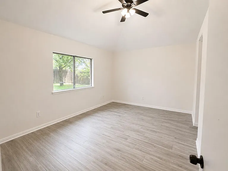 21458 Park Timbers Ln — Photo 7