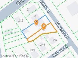 14 Weaver St, Cambridge, ON N3C 1V8