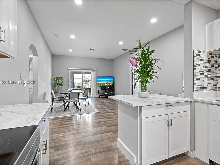 401 NW Kilpatrick Ave — Photo 42