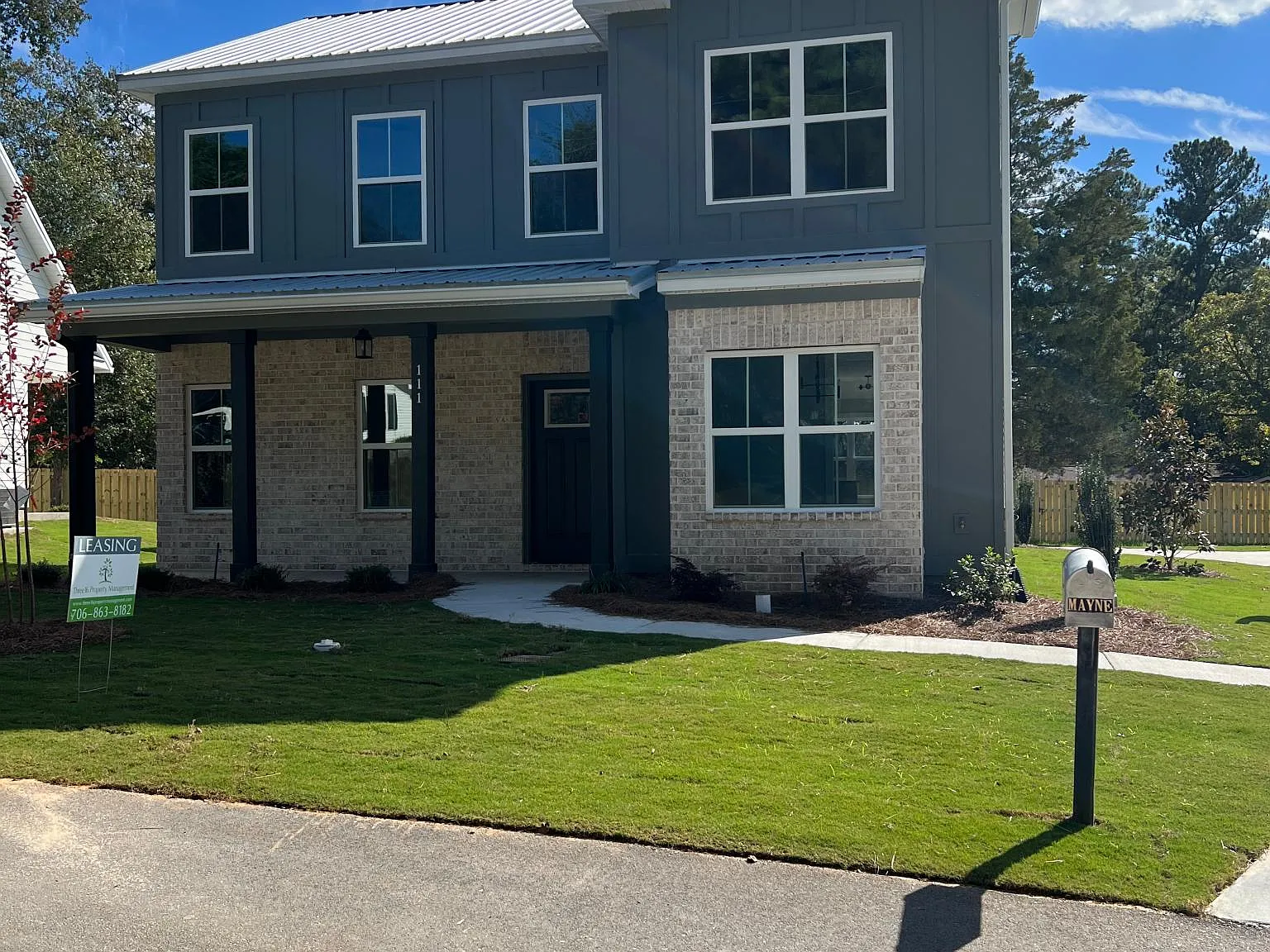 3 bed, 1907 sqft, $2,195 — Photo 1