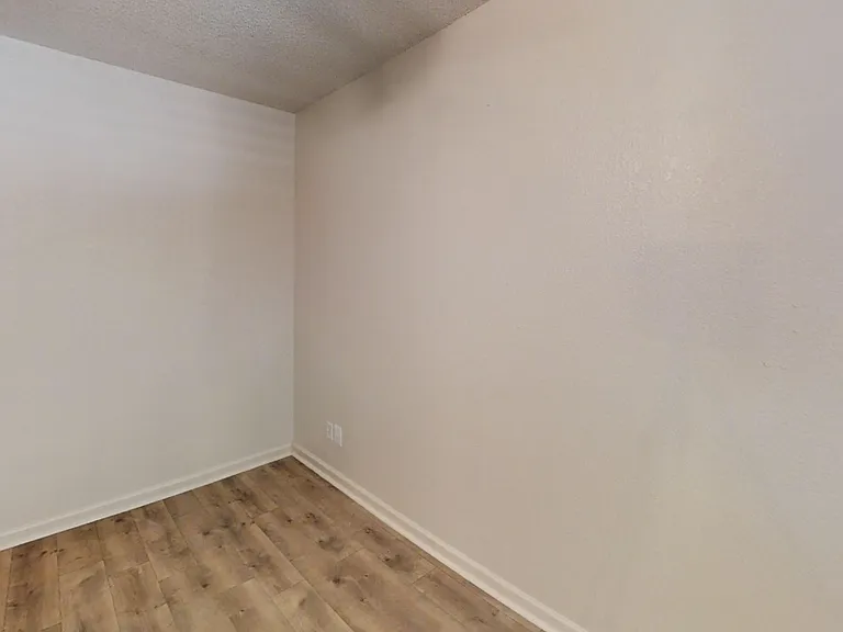 6314 N Barcus Ave — Photo 9
