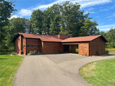 7293 Beechwood Rd, Derby, NY, 14047