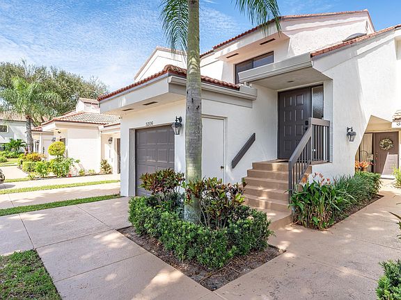 3rd image of 3206 Black Oak Court #3206