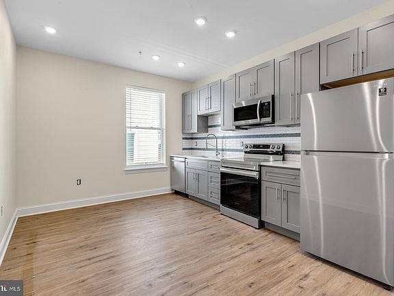 2nd image of 509 E Gorgas Ln #2R