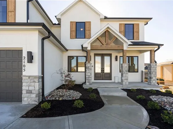 2105 NW Obrien Rd, Lees Summit, MO 64081