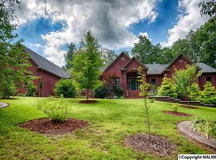 5015 Riverview Dr SE, Huntsville, AL 35803