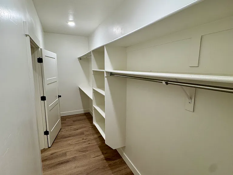 S Halcom Dr — Photo 10