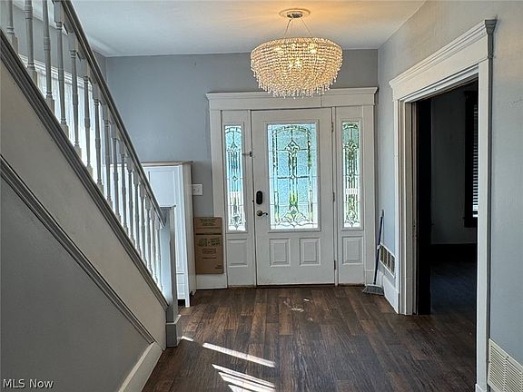 2nd image of 305 Virginia St