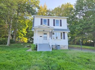 389 Newridge Ave, Waterbury, CT 06708