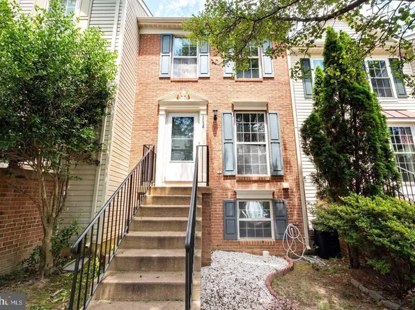 2038 Stargrass Ct, Woodbridge, VA 22192