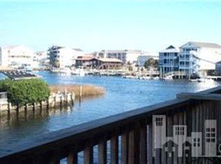 500 Saint Joseph St, Carolina Beach, NC 28428
