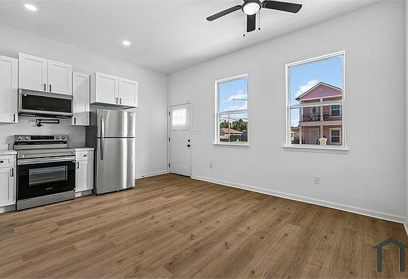 2nd image of 3030 1st St