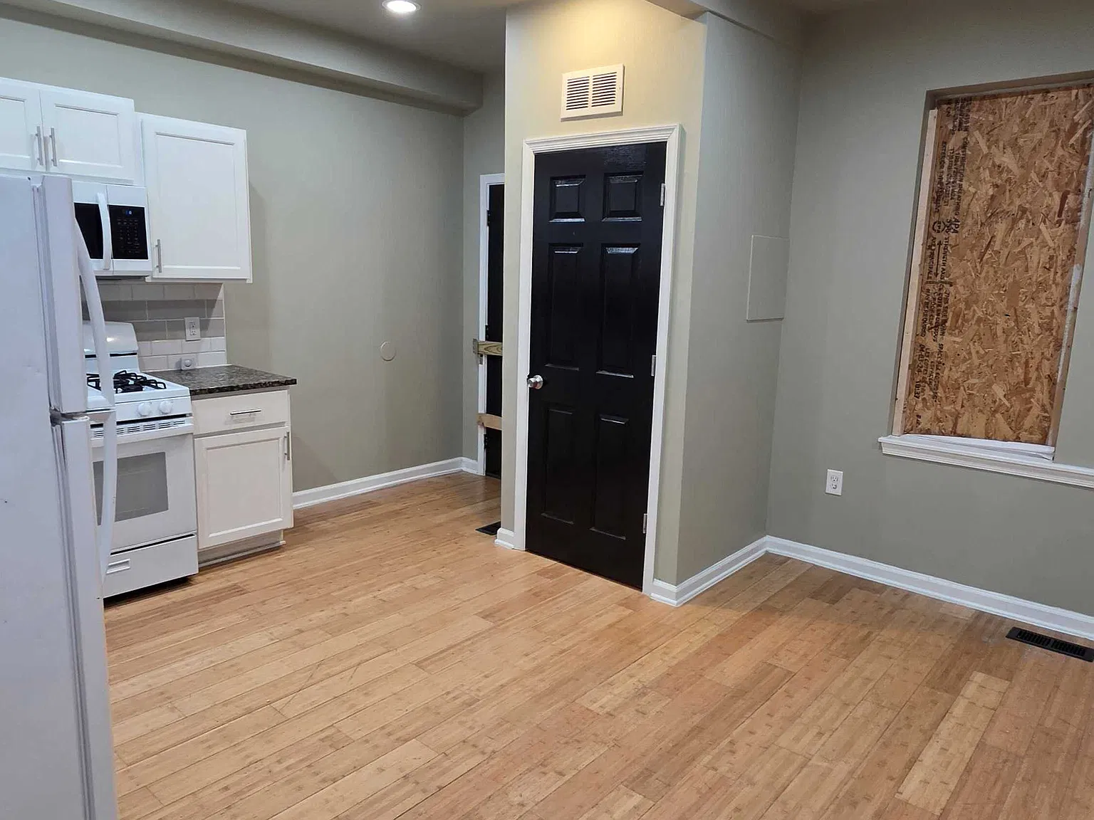 2 bed, 1.5 bath, $1,450 — Photo 4