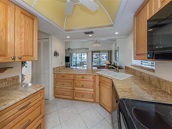 4th image of 2210 Parklake Pt #F-5