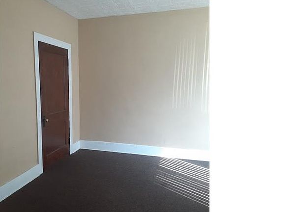 5th image of 7631 Ironwood Ave #6