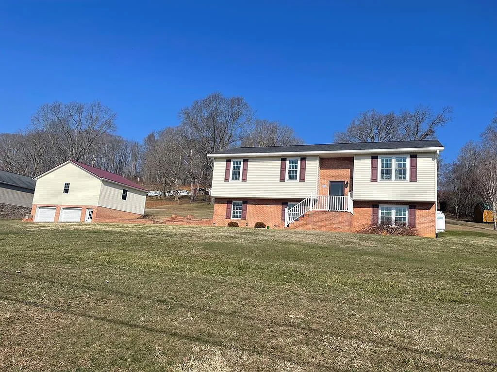 496 Glade Hill Dr photo 1