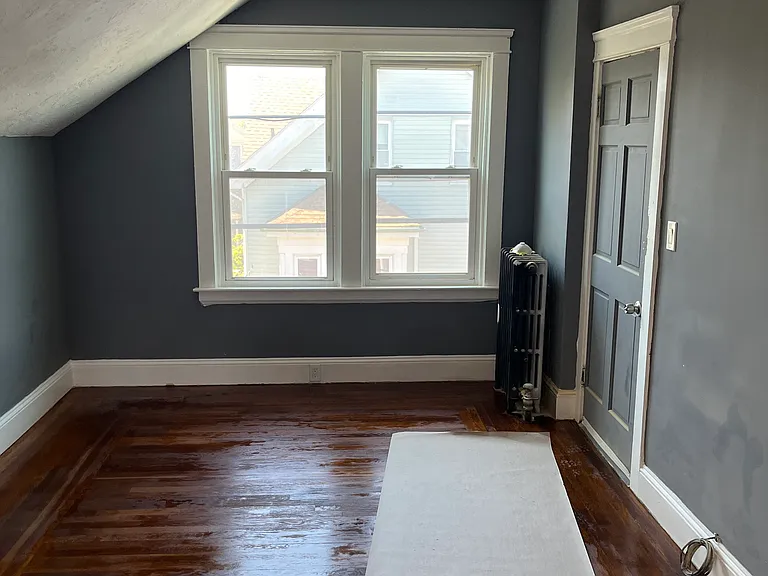 85 Pekin St — Photo 1