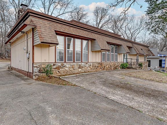 3rd image of 53 Cherokee Rd