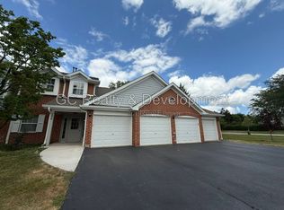 2856 Heatherwood Dr #3, Schaumburg, IL 60194