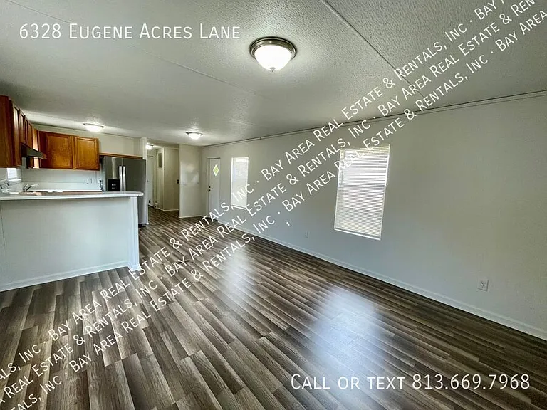 6328 Eugene Acres Ln — Photo 3