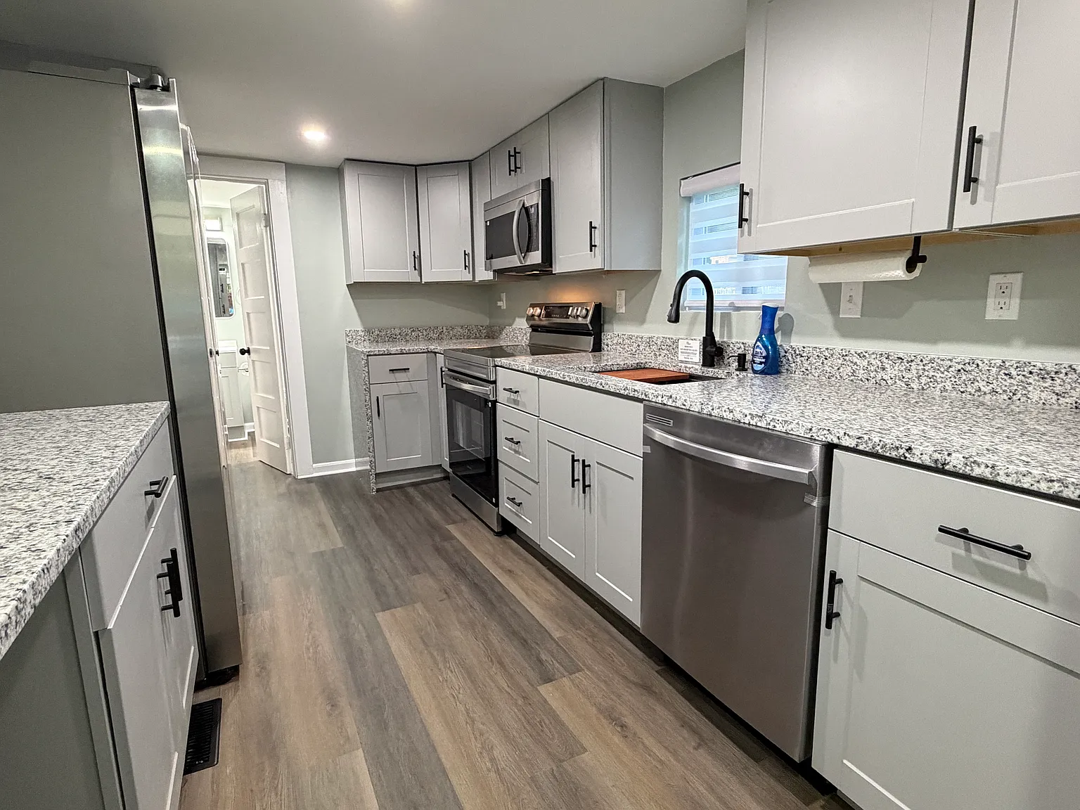 2 bed, 624 sqft, $3,200 — Photo 4