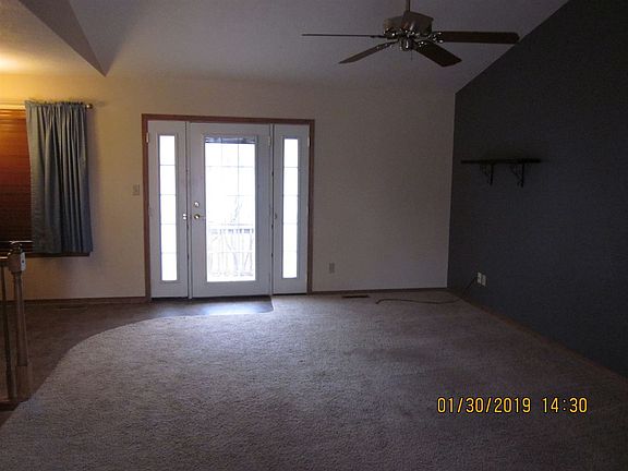 3rd image of 1720 E Payton Cir
