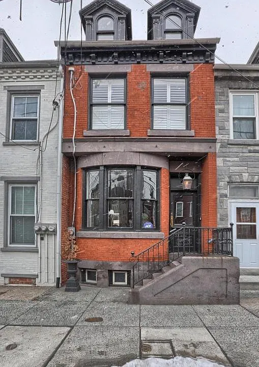 416 N Queen St #TOWN HOME