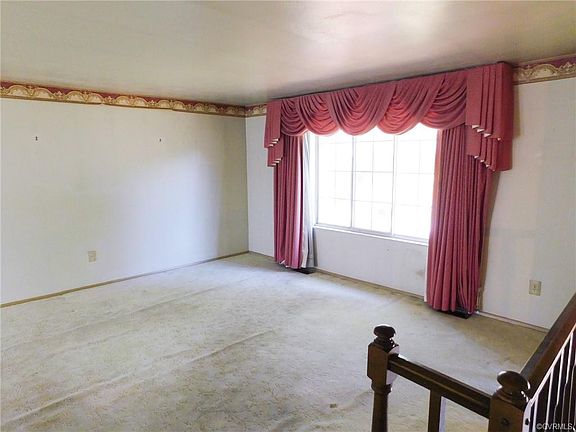 5th image of 500 Witchduck Ln