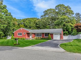 51 Beachfern Road, Center Moriches, NY 11934