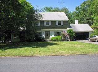 8 River Rd, Suffern, NY 10901