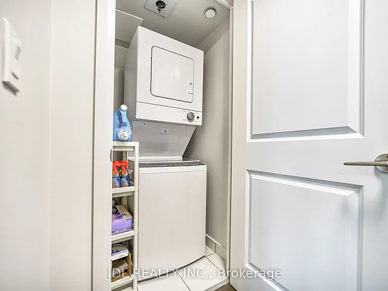 20 Meadowglen Pl #334 — Photo 26