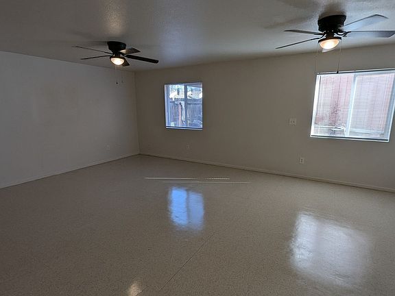 4th image of 125 E Garden Ave #A