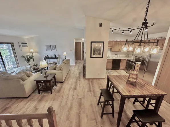 610 Barrington COURT #A, West Bend, WI 53095