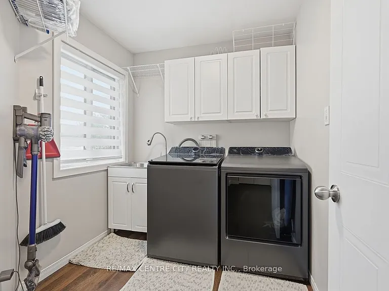 1141 Crosscreek Cres — Photo 10