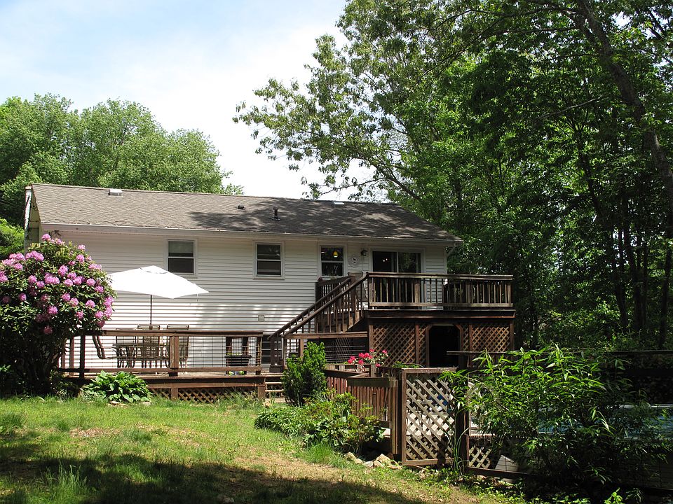 Back of home ~ showing 2deck