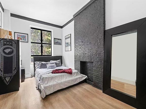 4th image of 431 W 48th St APT 1W