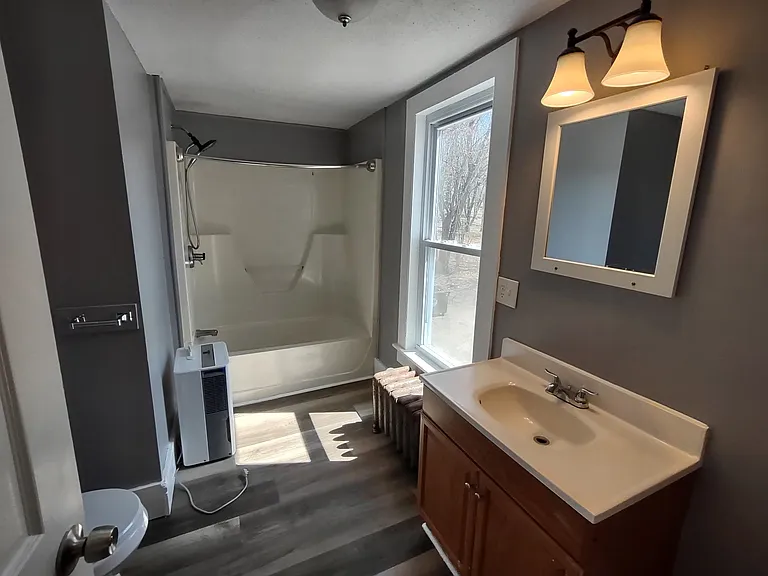 48 Laurel St #4 — Photo 8