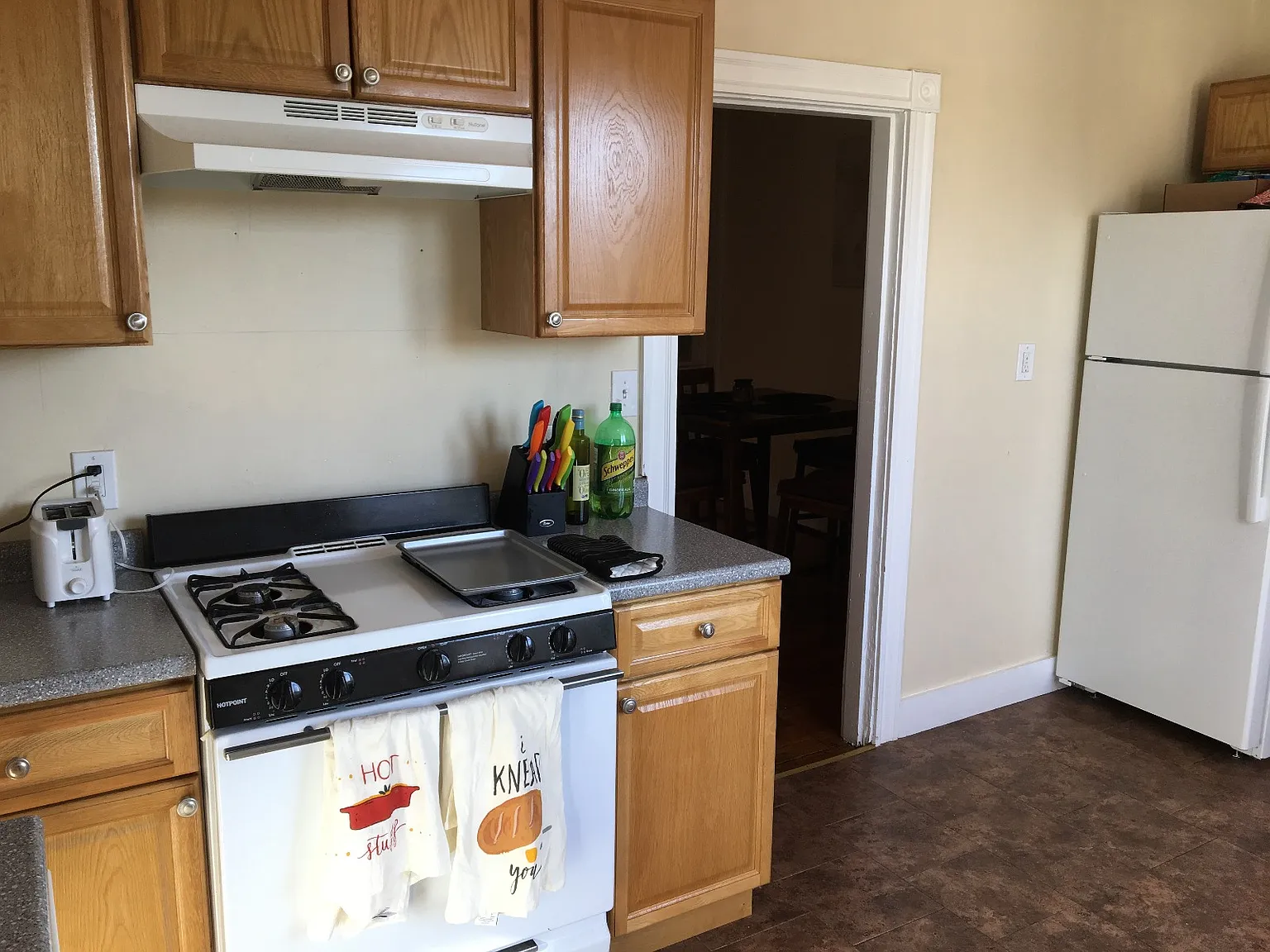 3 bed, 9999 sqft, $4,500 — Photo 3