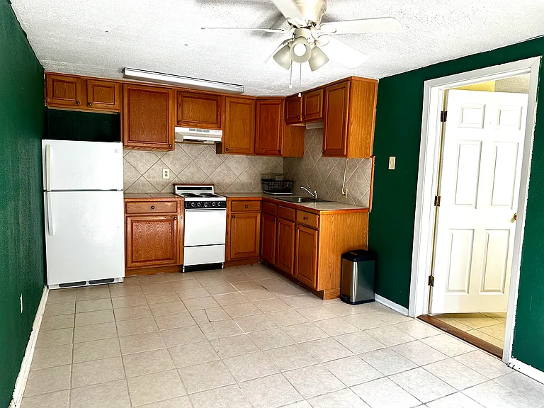 1150 Park Blvd #B — Photo 11