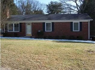 300 Yy Denny Rd, Greensboro, NC 27405