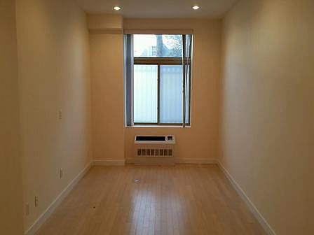 4th image of 14320 Hoover Ave APT 101