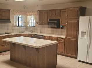 9552 N Fowler Ave, Clovis, CA 93619