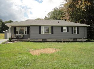 427 Irishtown Rd, Grove City, PA 16127